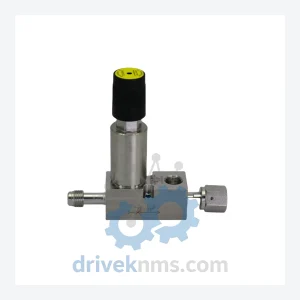 TESCOM 150PSI 12-1K21AAED-072 SR-40 C3050 HT-110 HIGH PURITY CONTROLS REGULATOR
